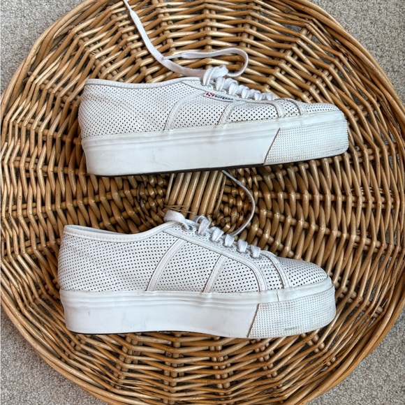 Superga White Perforated Leather Platform Lace Up Sneakers Size 8.5 - Picture 5 of 9